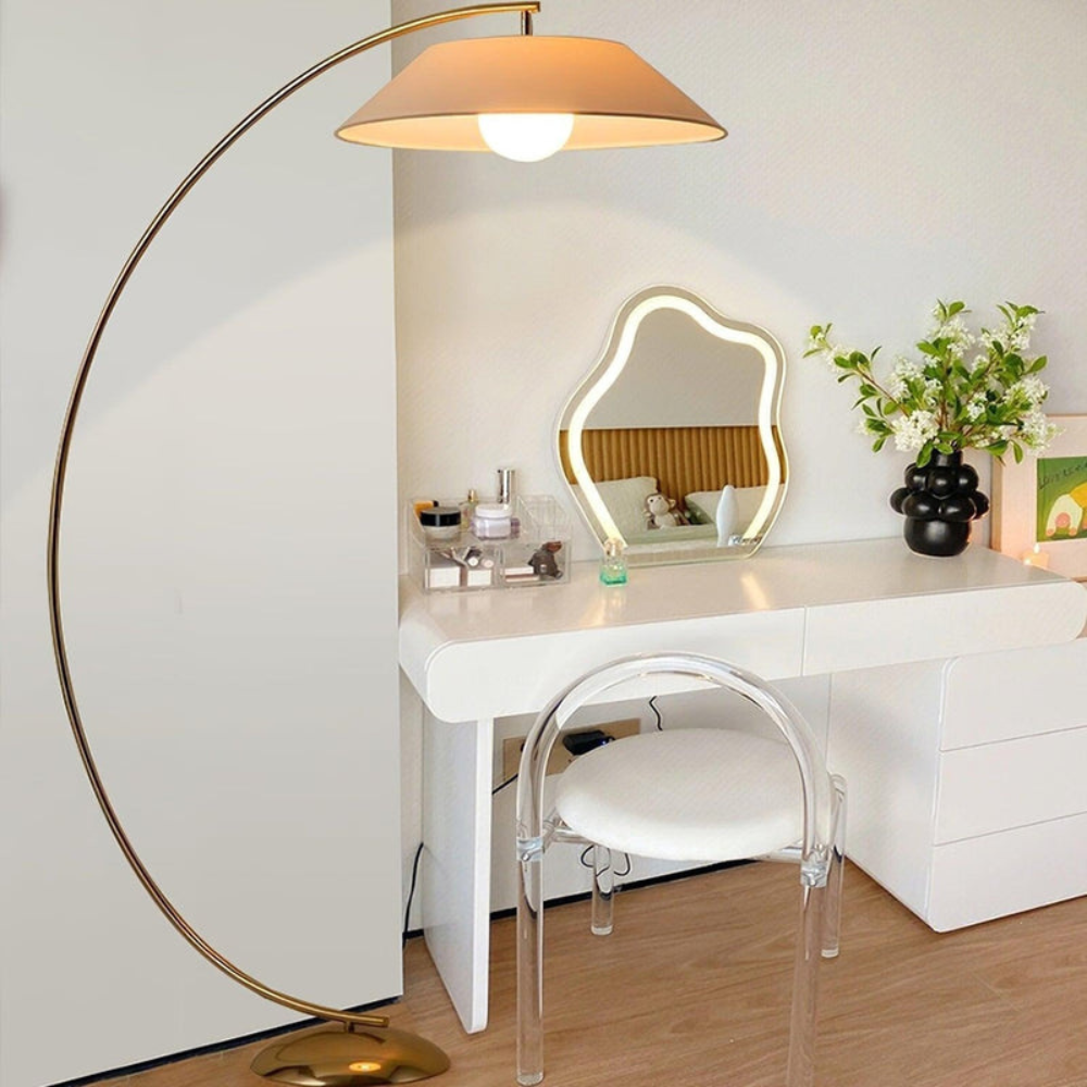 Modern Sculpted Floor Lamp | Flowing Silhouette Standing Light | Ridorn