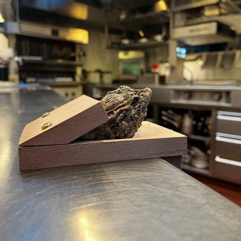 Oyster Shucking Clamp