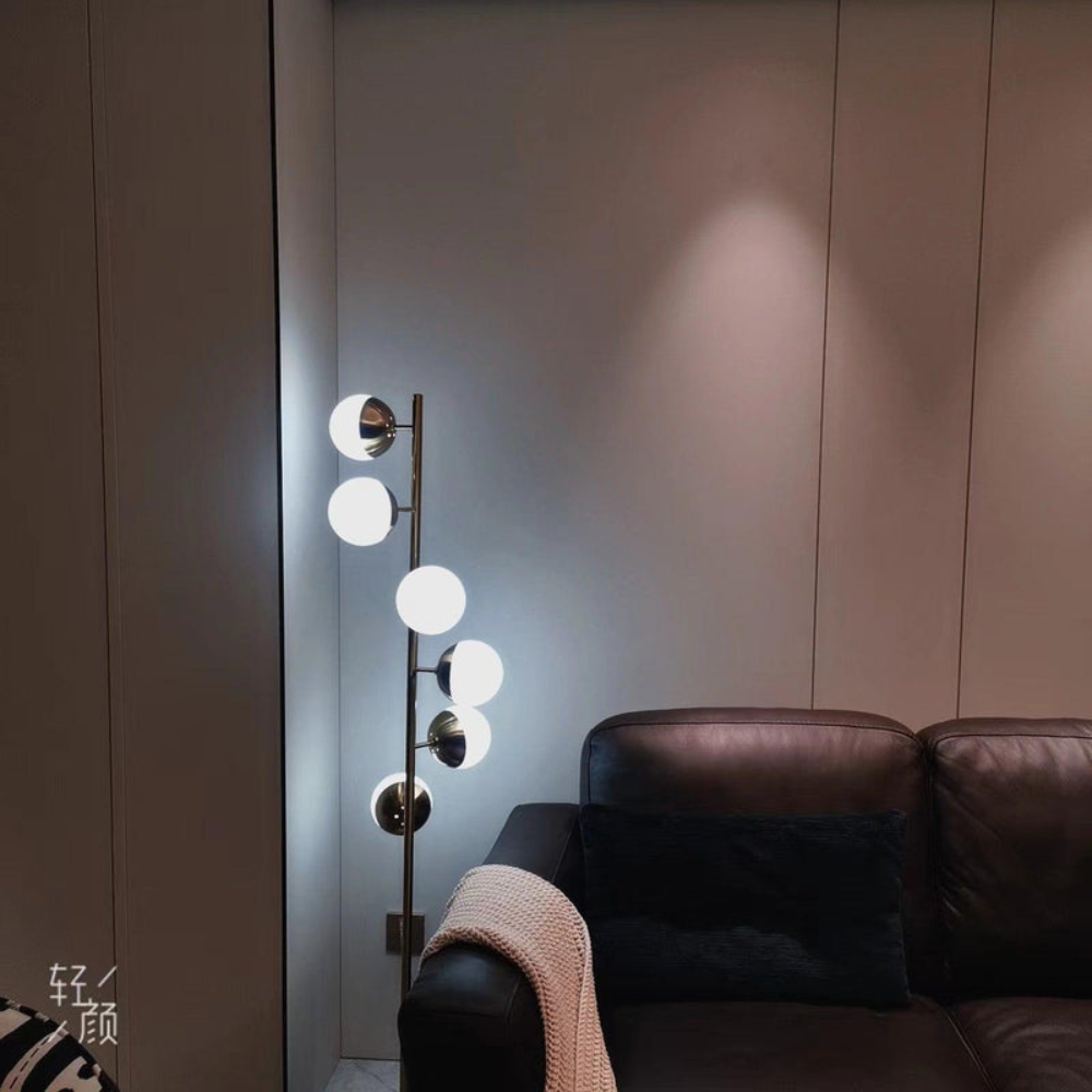 Flow Form Floor Lamp | Sculptural Design | Ridorn