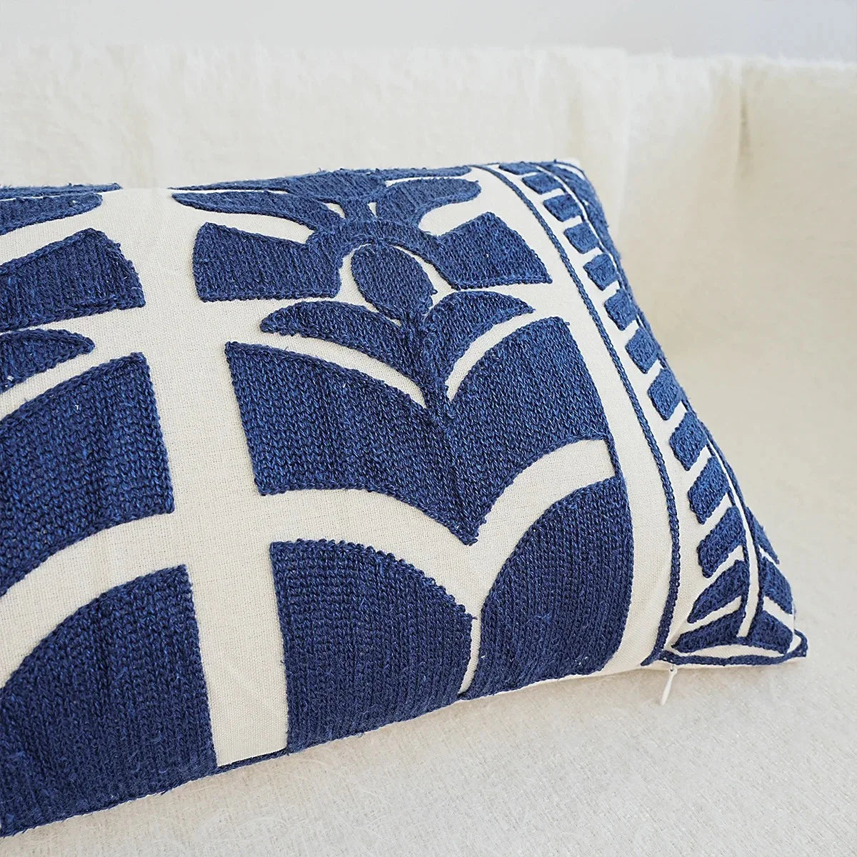 Avamont Cushion Cover-cushion-Ridorn