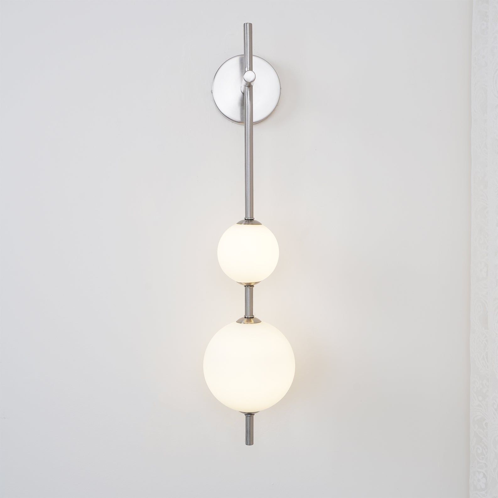 Modern Wall Light | Vertical Glass Globe | Ridorn