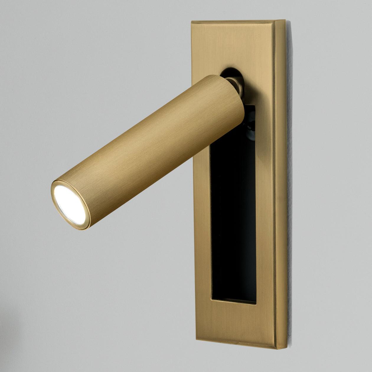 Wall Light | Modern Adjustable LED Lamp | Ridorn