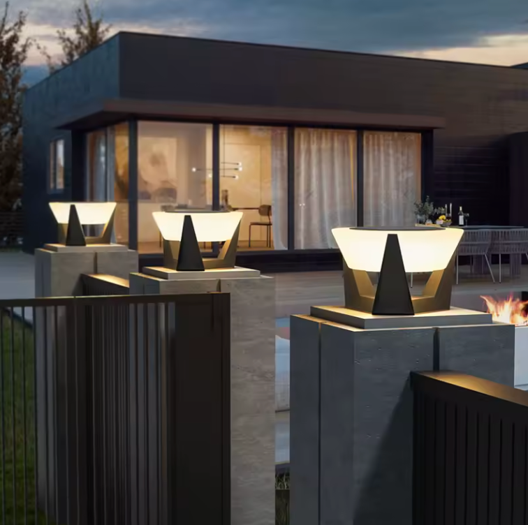 Contemporary Solar Outdoor Light with Adjustable Brightness | Ridorn