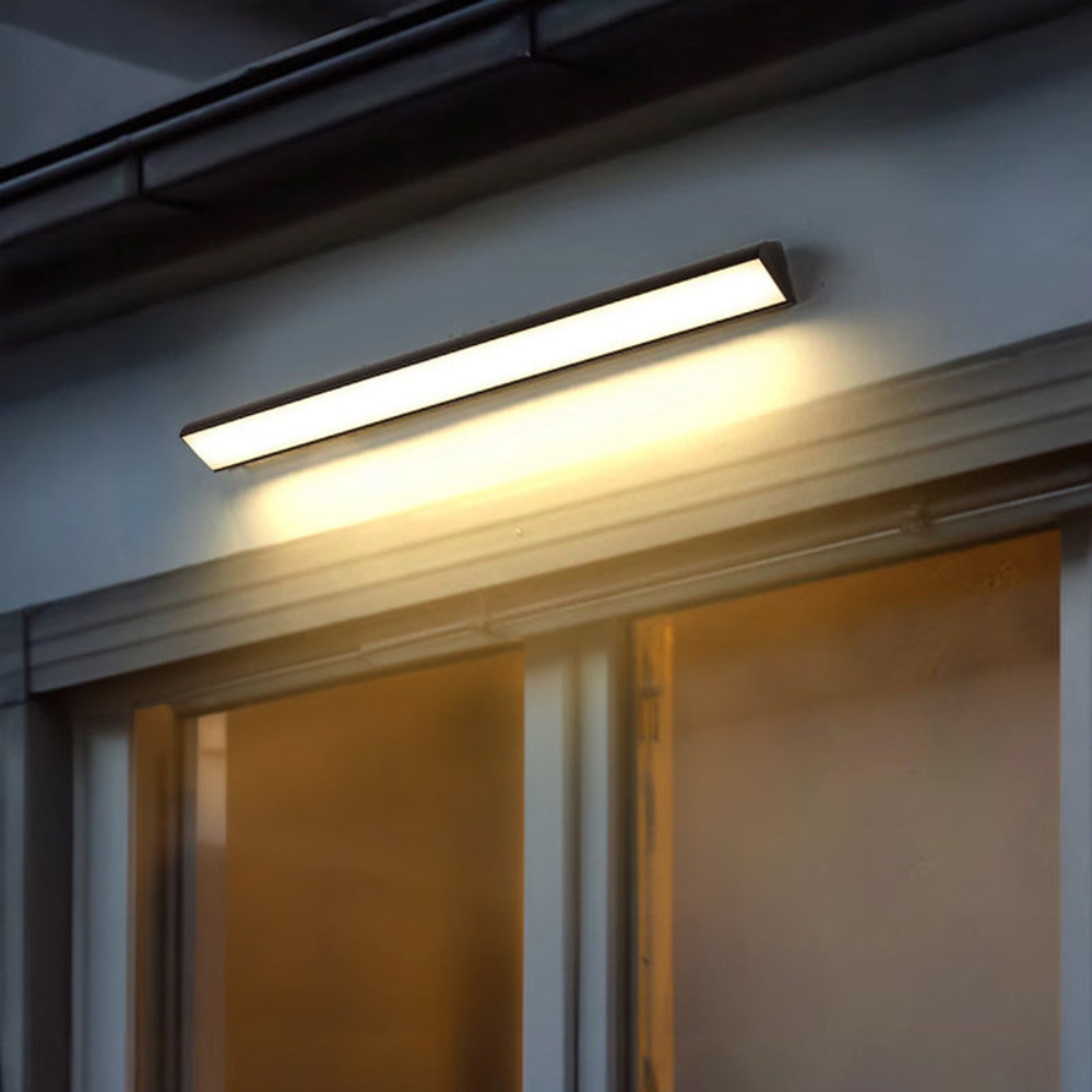 Outdoor Wall Light in Modern Slim Design | Waterproof LED Fixture for Patio & Entrance | Ridorn