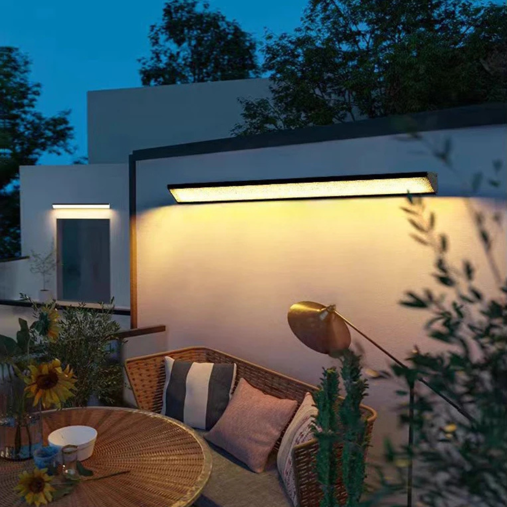 Outdoor Wall Light in Modern Slim Design | Waterproof LED Fixture for Patio & Entrance | Ridorn