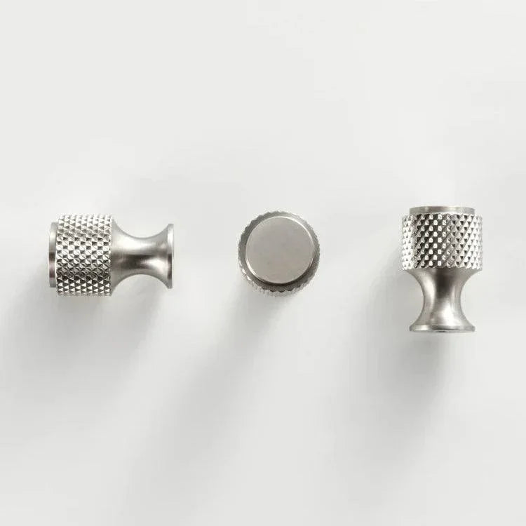 Elisse Diamond-cut Knurled Knobs-handles and knobs-Ridorn