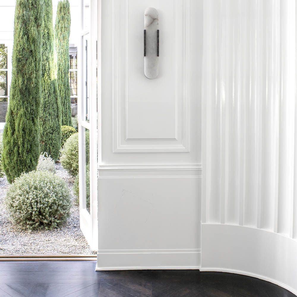 Living Room Wall Light | Elongated Alabaster Design | Ridorn