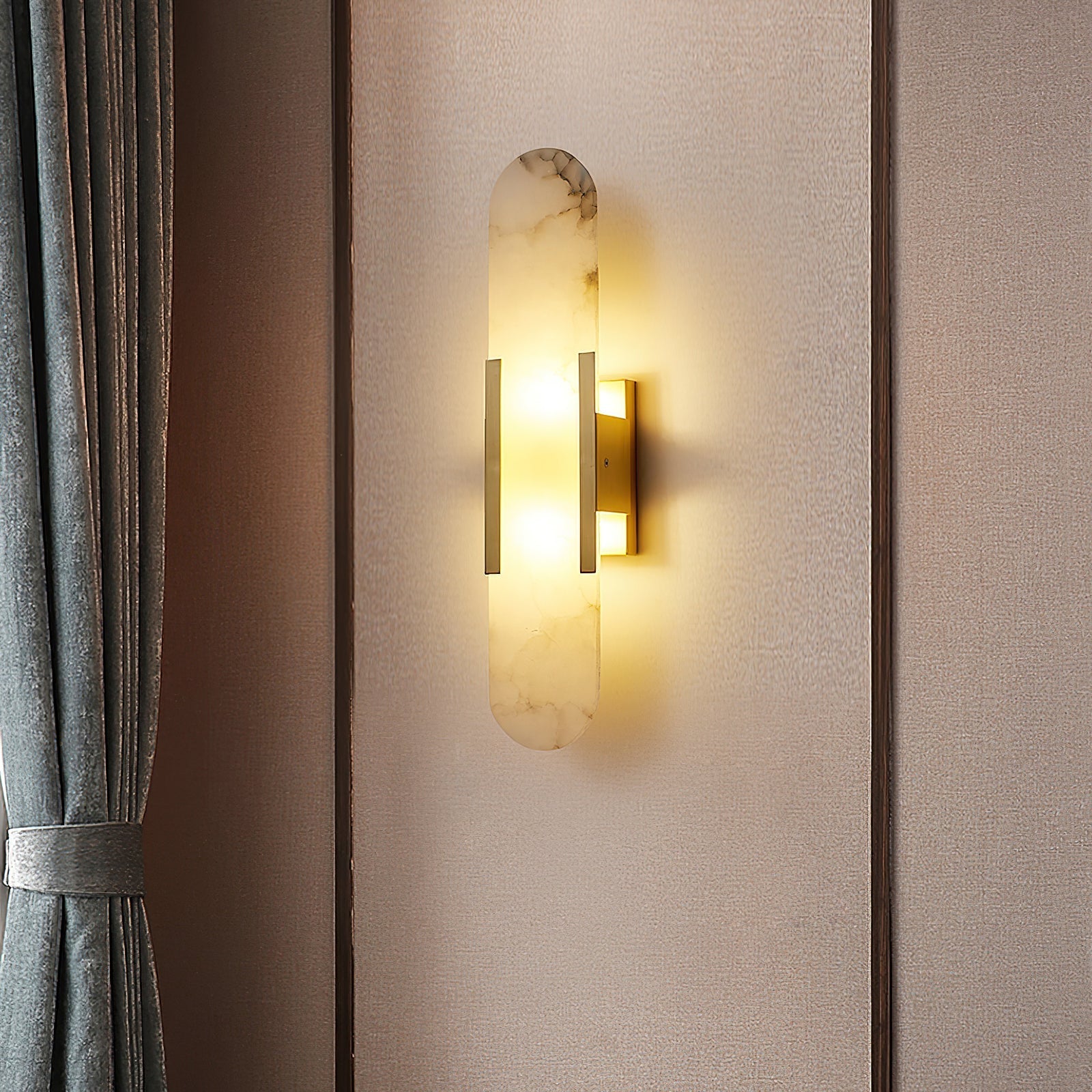 Living Room Wall Light | Elongated Alabaster Design | Ridorn