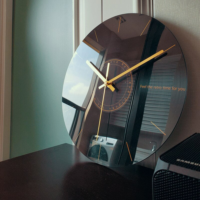 Artistic Modern Glass Wall Clock in 7 Unique Designs | Ridorn