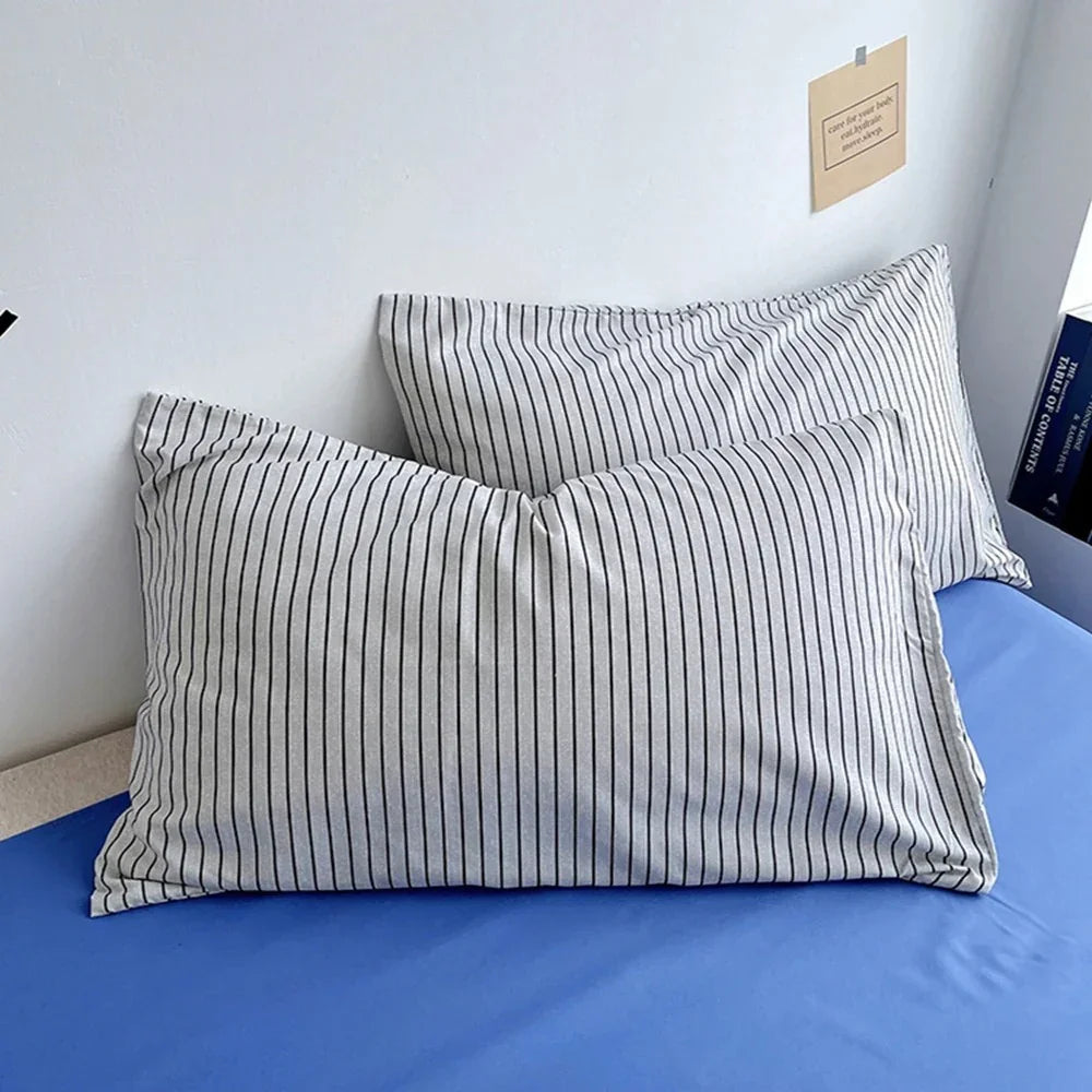 Niammont Checkered & Alvaford Bedding Set-Bedding-Ridorn
