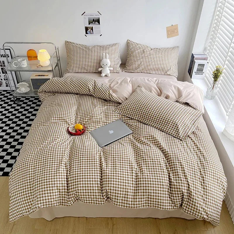 Niammont Checkered & Alvaford Bedding Set-Bedding-Ridorn