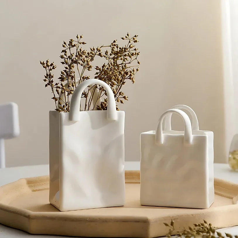 Olavcliff Maefield Handbag Vase-Vases-Ridorn