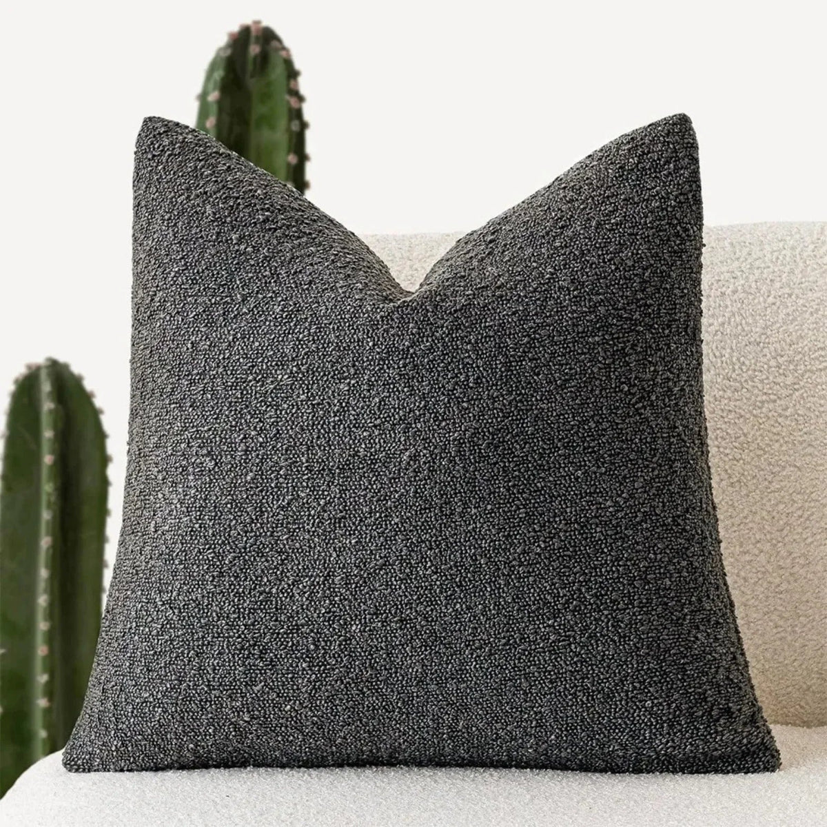 Rowen Cushion-cushion-Ridorn