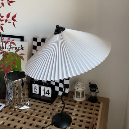 Table Lamp | Pleated Shade | Ridorn