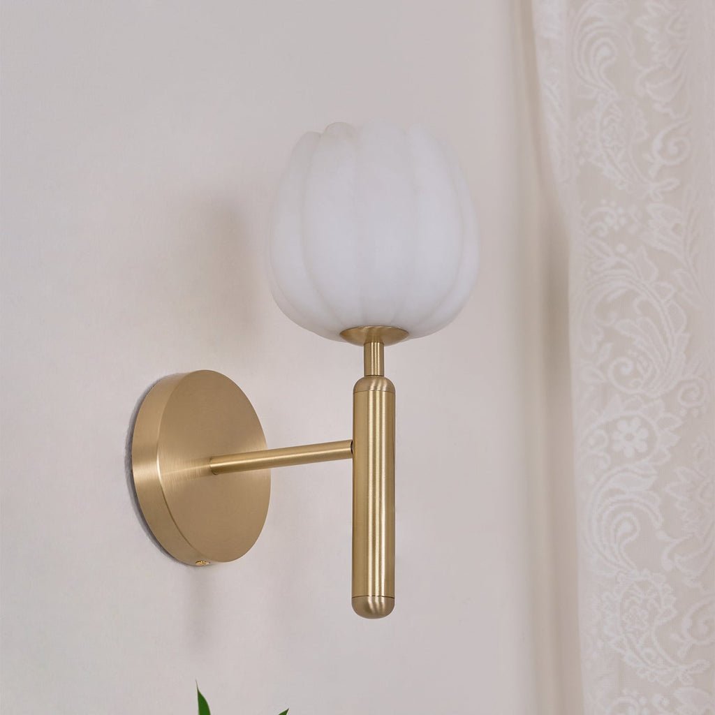 Wall Light Decorative | Brass and Alabaster Fixture | Ridorn