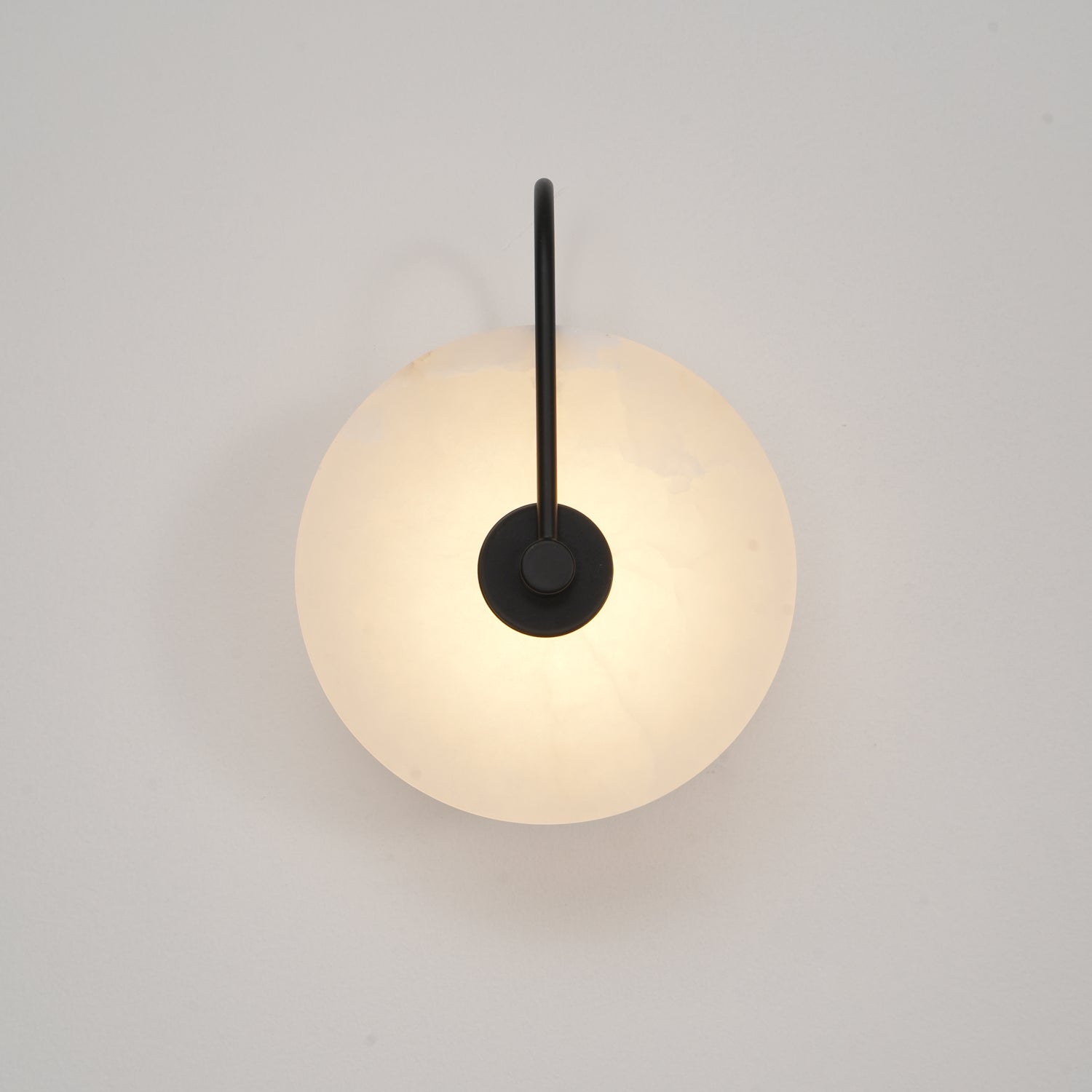 Wall Light Round | LED Alabaster Fixture | Ridorn