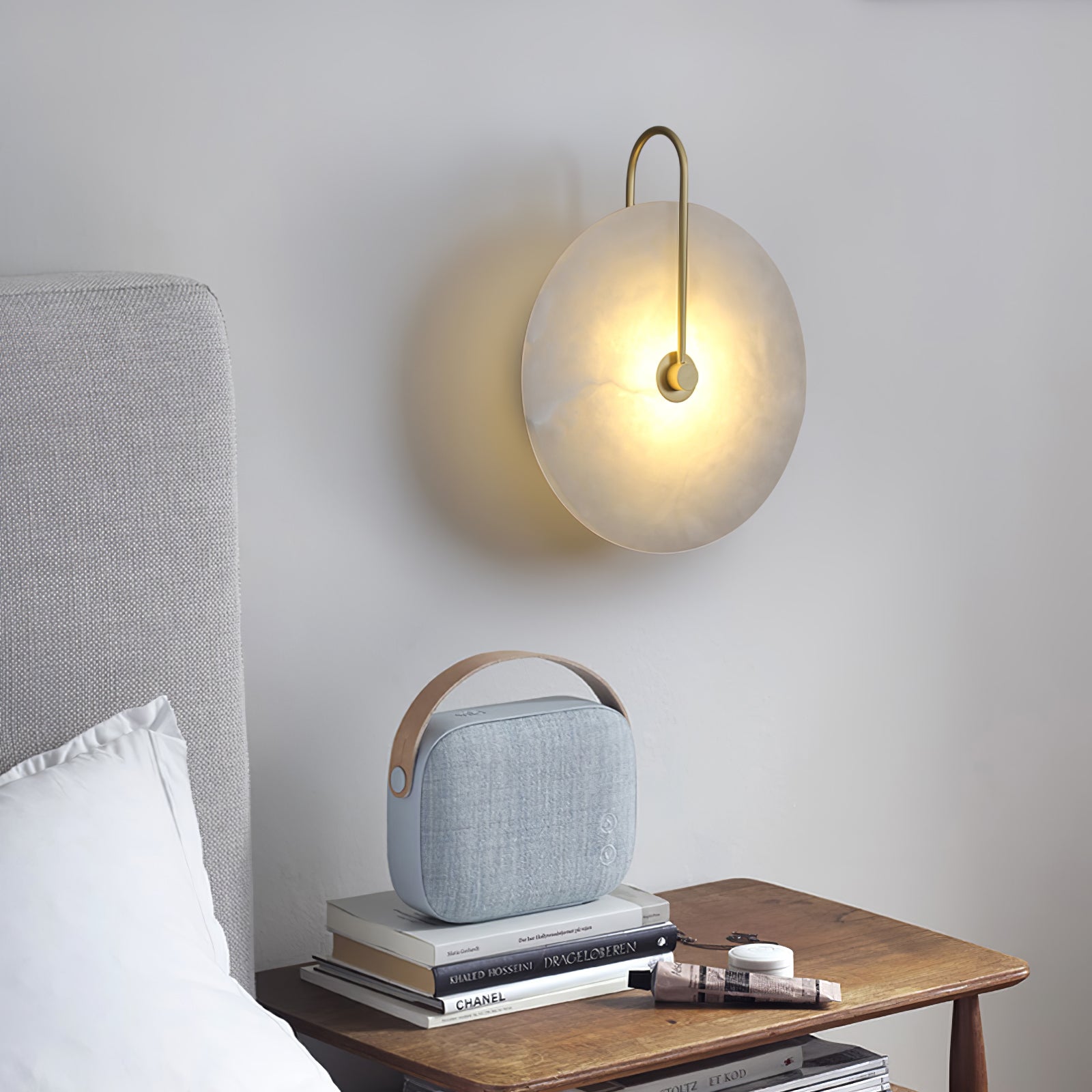 Wall Light Round | LED Alabaster Fixture | Ridorn
