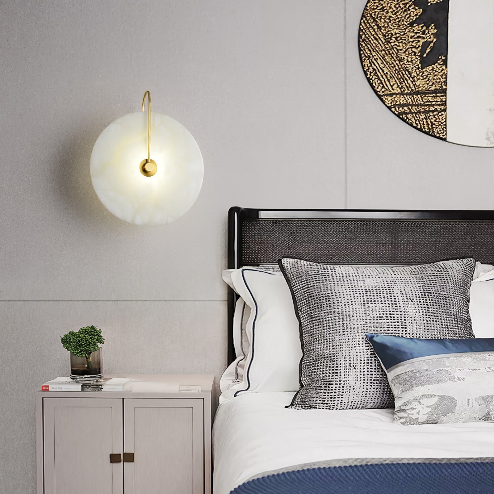 Wall Light Round | LED Alabaster Fixture | Ridorn