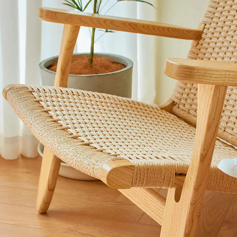 Wrenmere Chair-Chairs-Ridorn